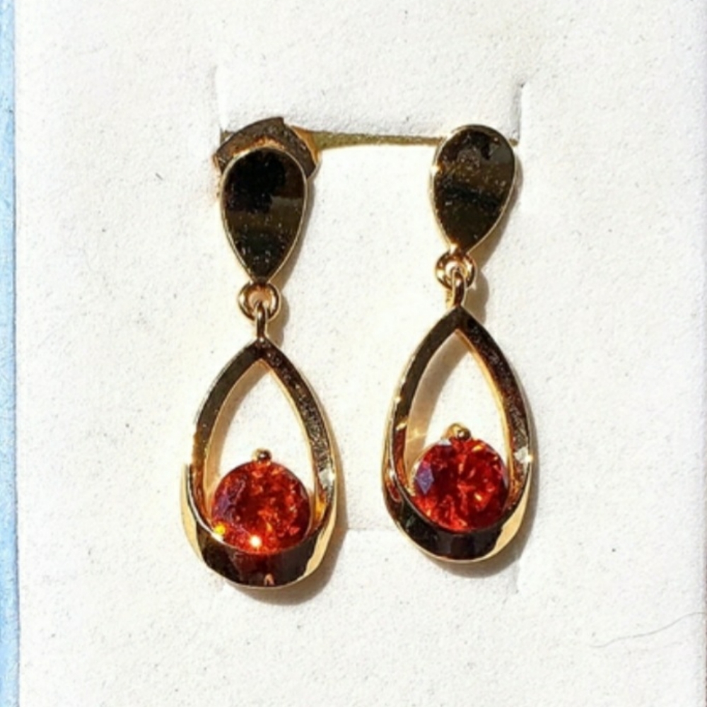 10k Solid Yg Garnet Dangle Earrings - image 4